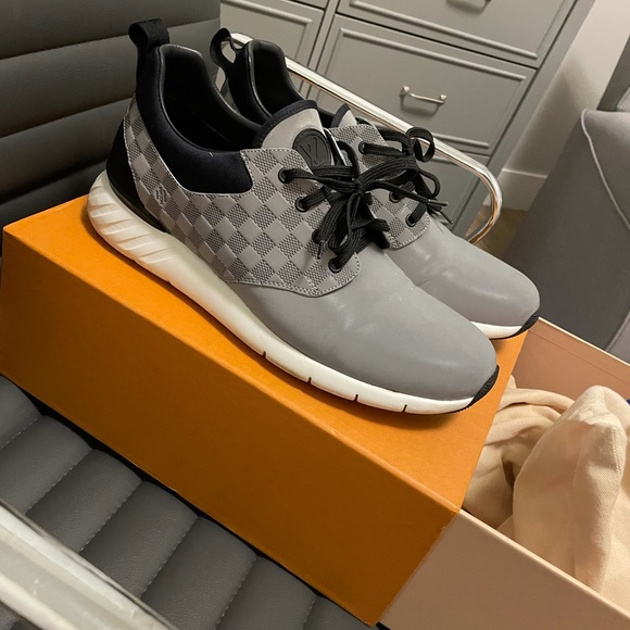 Very Rare Louis Vuitton Fastlane Sneaker in Gray - Picture 3 of 8